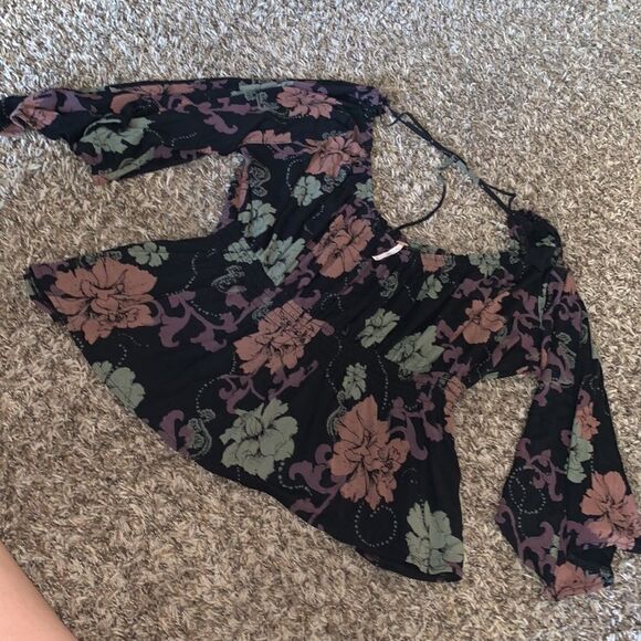 Free people floral blouse, size XS. - Picture 1 of 6